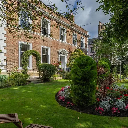 Highgate House Bed & Breakfast
