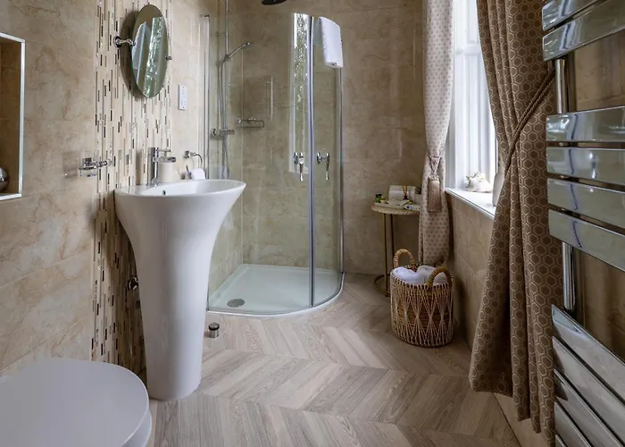 Highgate House Hotel 4*