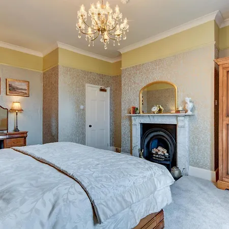 Highgate House 4* ウィットビー